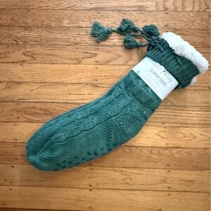 Pair of Gyal Bashy adult knit slipper sock